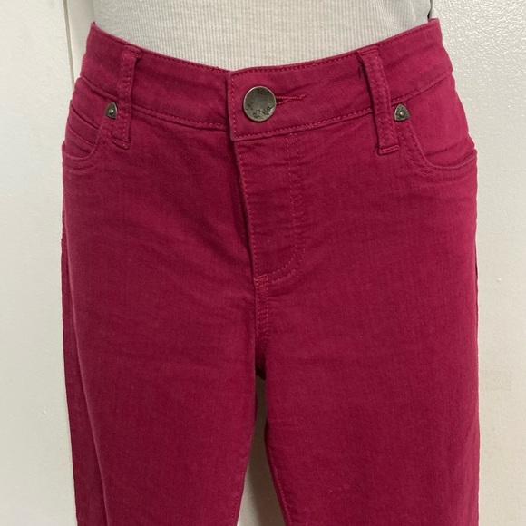 Kut From the Cloth Diana Skinny Burgundy Stretch Jeans Distressed Hem Size 6 - Picture 3 of 16
